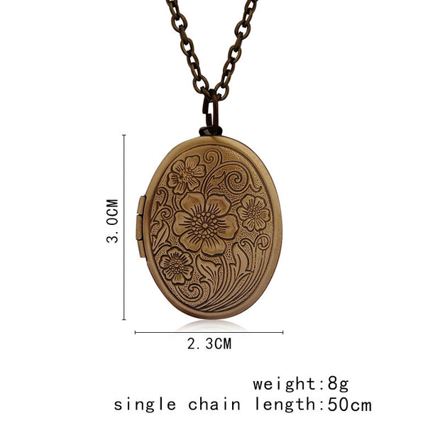 Retro Carved Geometric Necklace