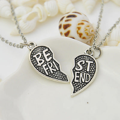 Detachable couple necklace
