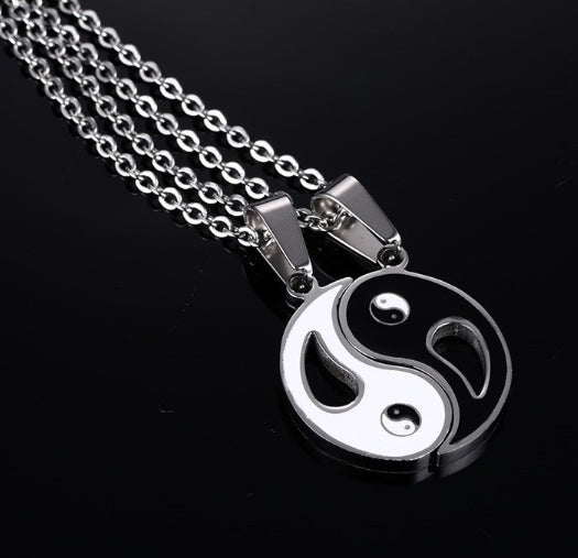 Detachable couple necklace