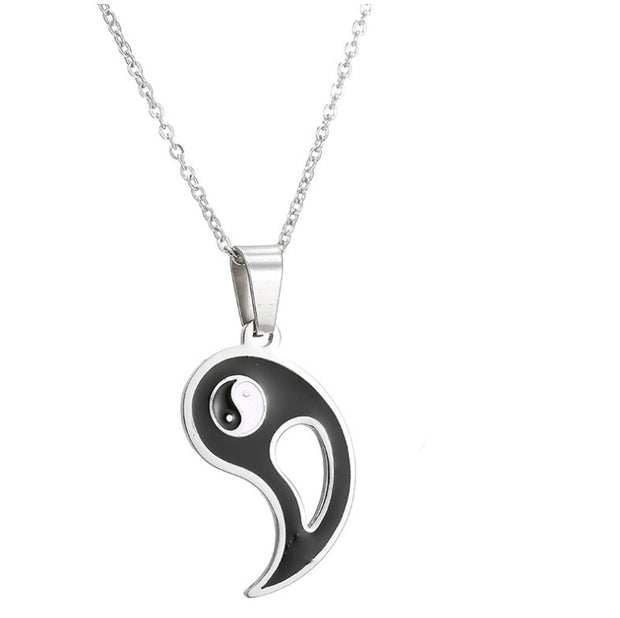 Detachable couple necklace